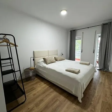 Lux ! Tres Quartos Apartman