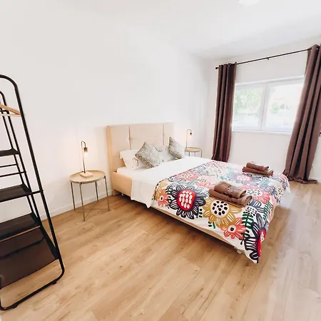 Lux ! Tres Quartos Apartman